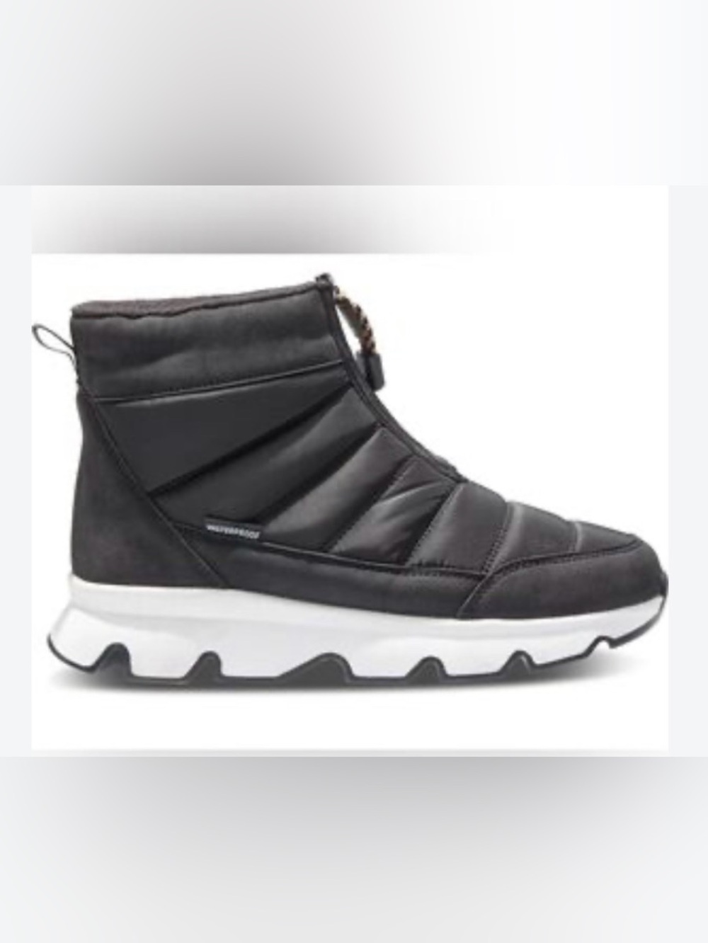 Magellan Outdoors Women's Waterproof Quilted Front Zip Boots size 9